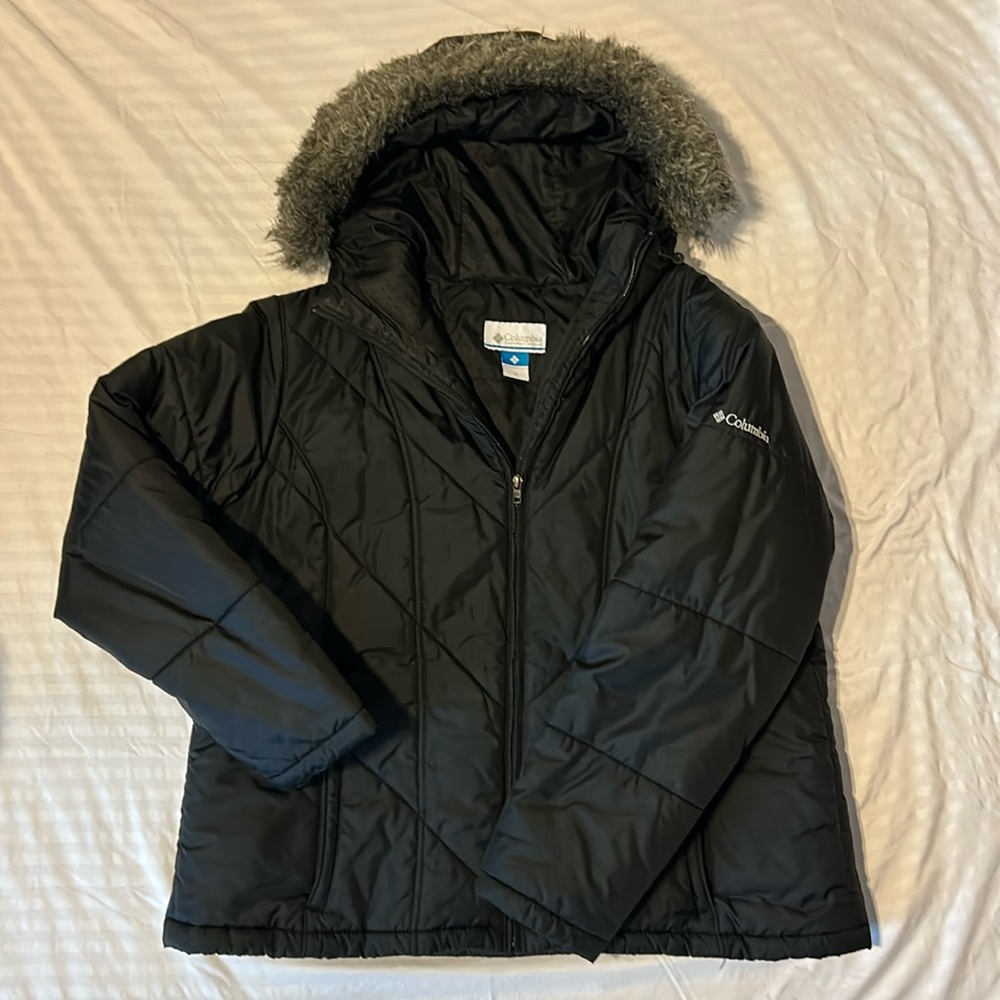 Columbia Puffer, detachable hood. 1x